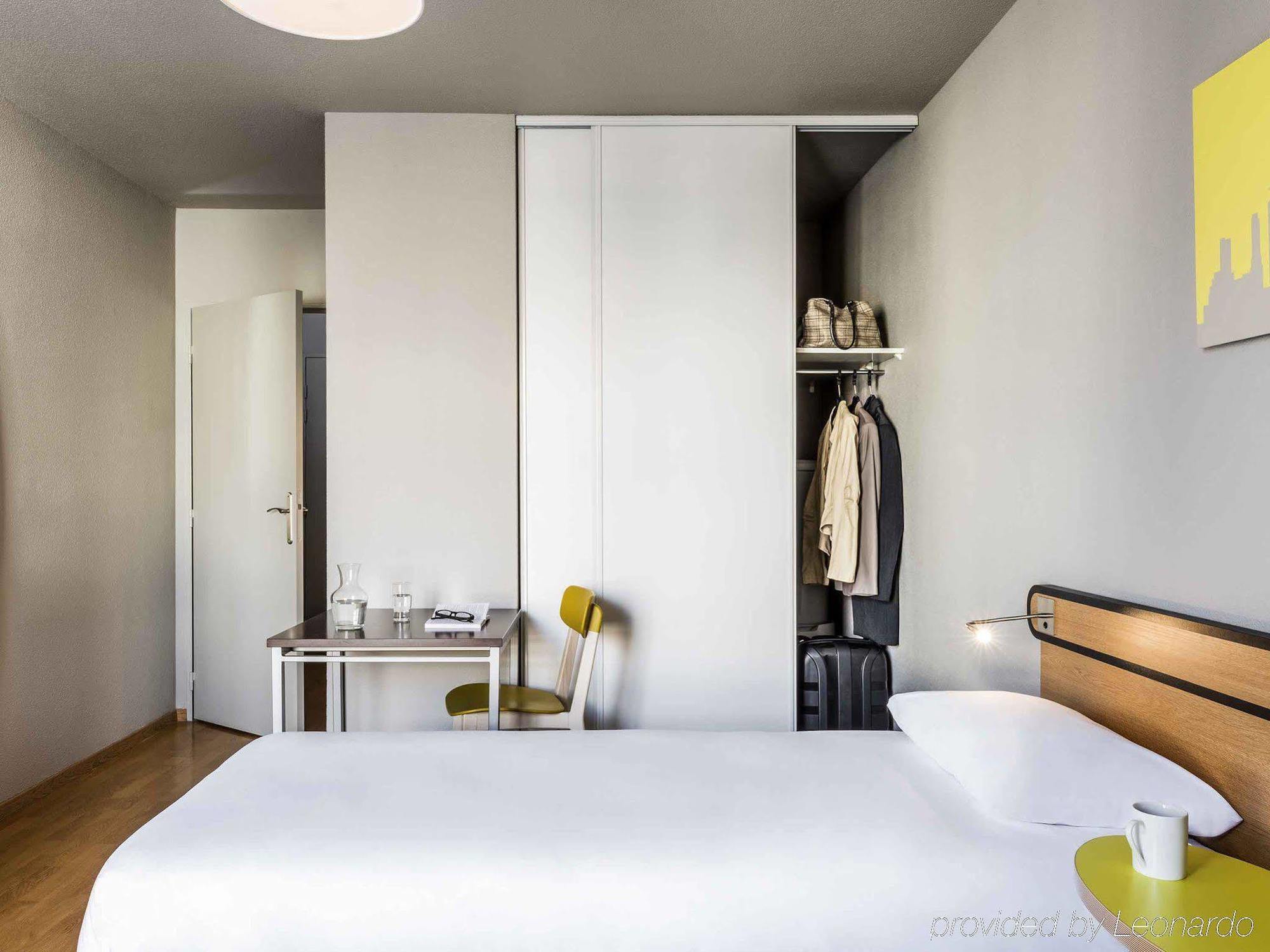 Aparthotel Adagio Access Paris Vanves - Porte De Chatillon Bagian luar foto